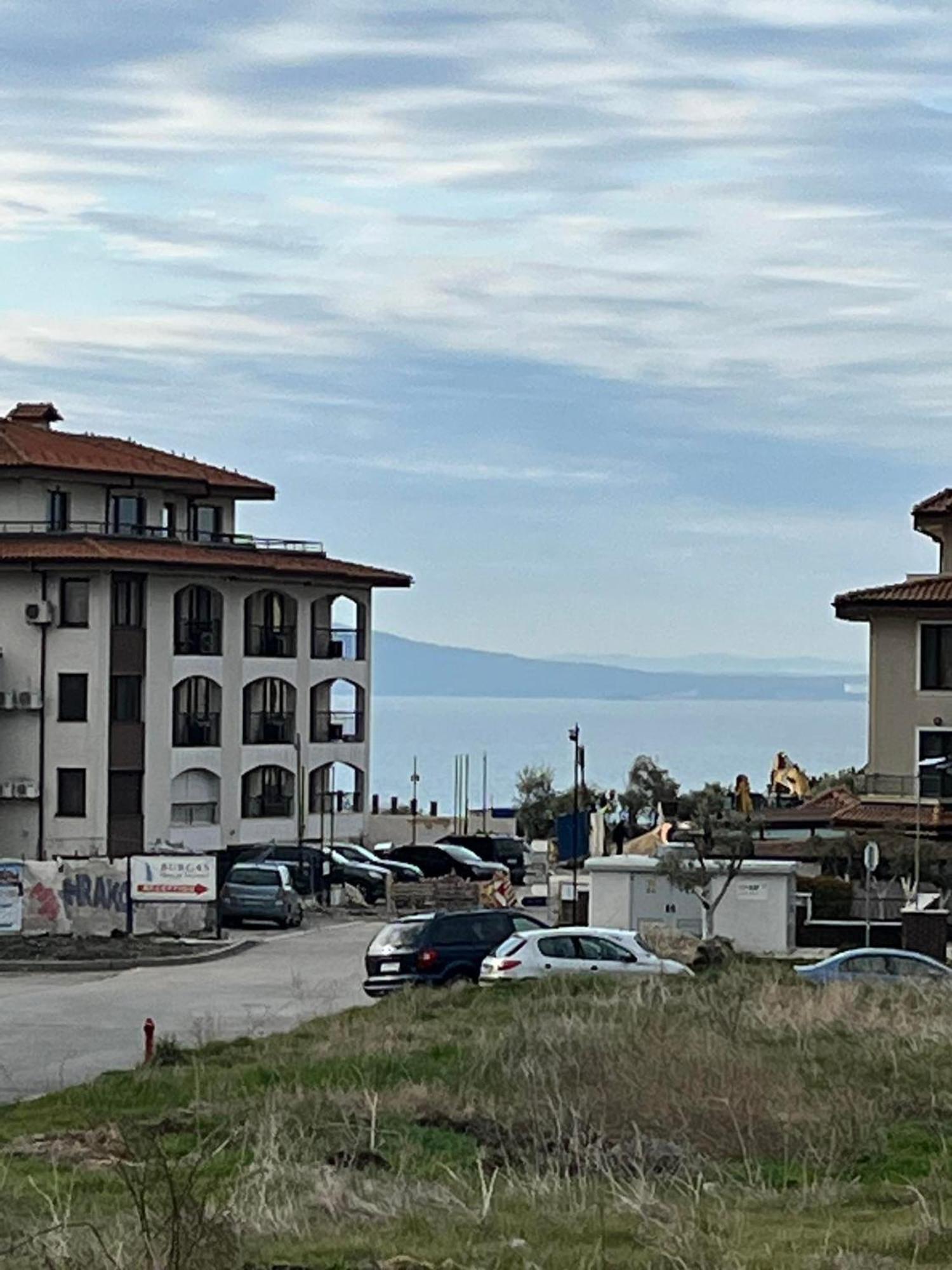 בורגאס Луксозен Апартамент Анастасия-Сарафово На 150М От Морето מראה חיצוני תמונה